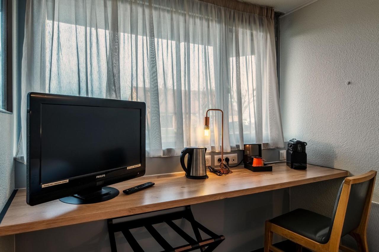 Hotel Le Cyrano Bergerac Ngoại thất bức ảnh