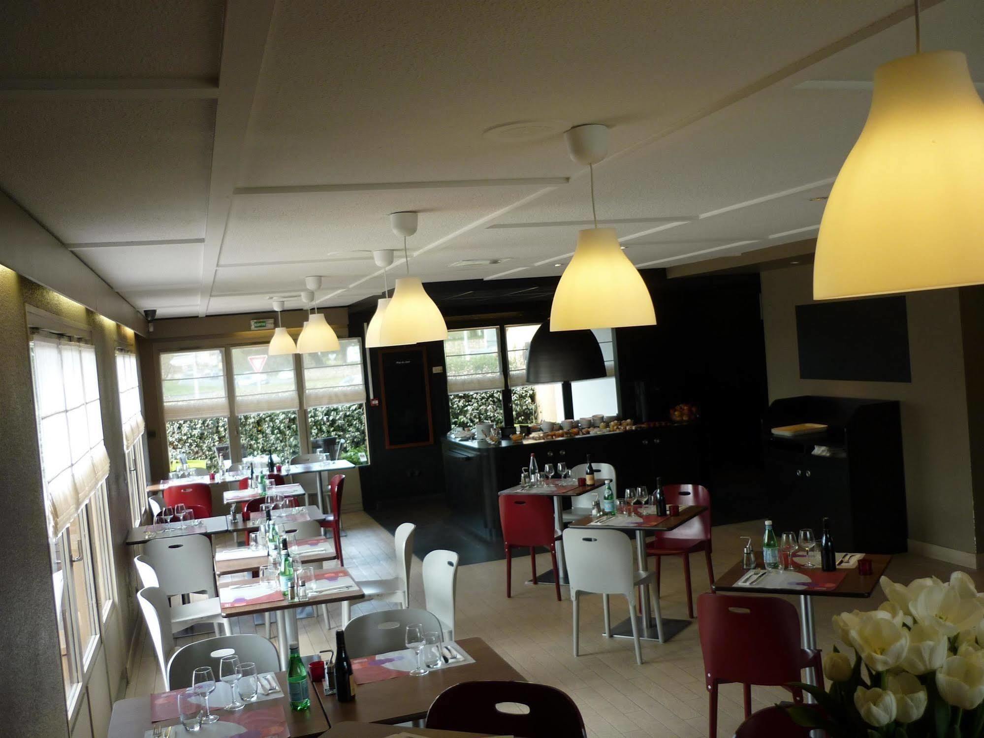 Hotel Le Cyrano Bergerac Ngoại thất bức ảnh